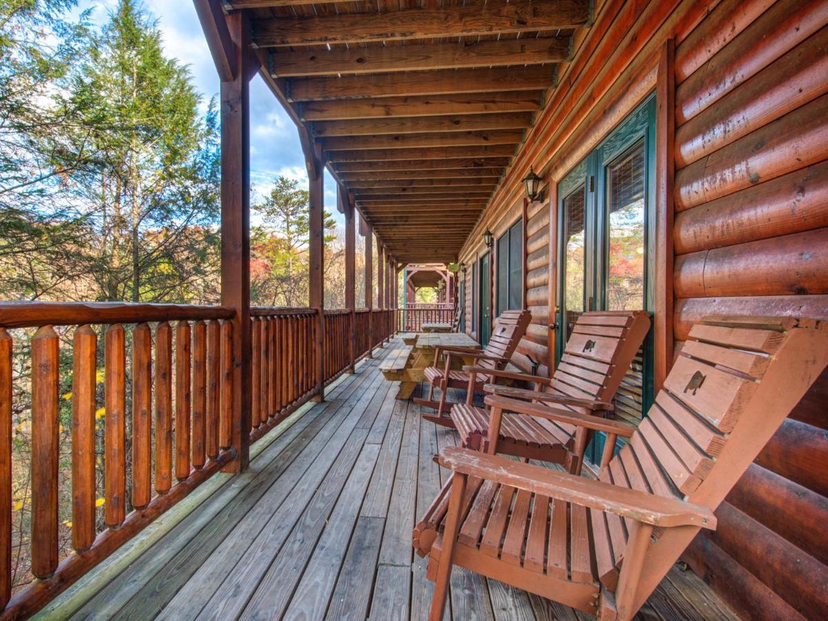 Family Ties Lodge Gatlinburg Exterior photo