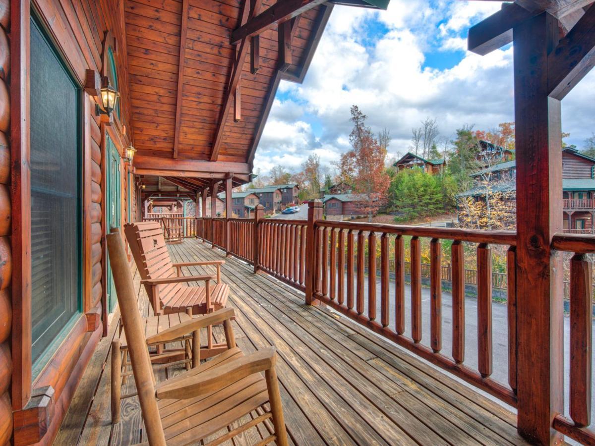 Family Ties Lodge Gatlinburg Exterior photo